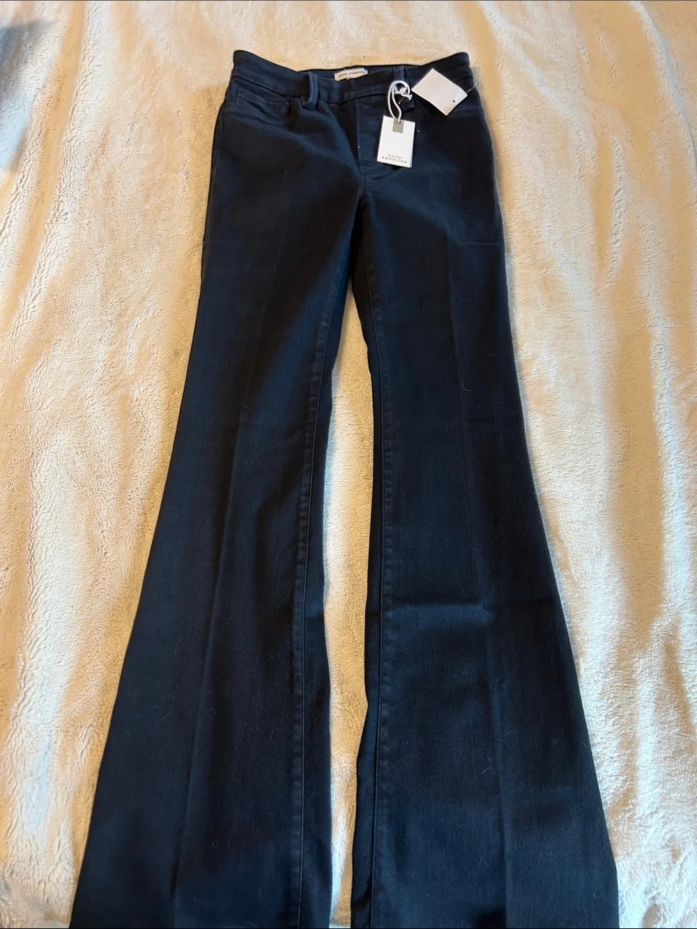 NWT Good American good legs flare pull on jeans M
